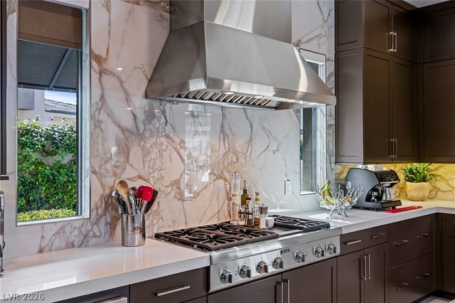 98 Glade Hollow Drive, Las Vegas, NV 89135