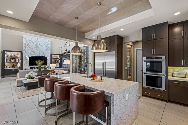 98 Glade Hollow Drive, Las Vegas, NV 89135