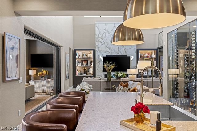 98 Glade Hollow Drive, Las Vegas, NV 89135