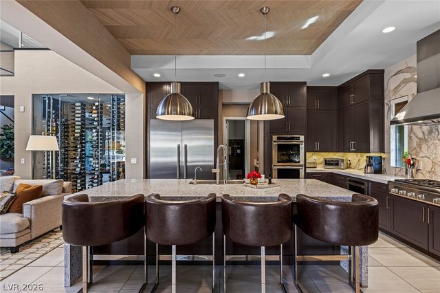 98 Glade Hollow Drive, Las Vegas, NV 89135