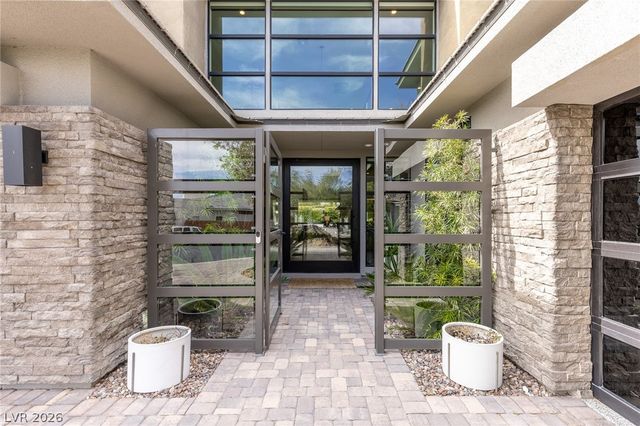 98 Glade Hollow Drive, Las Vegas, NV 89135