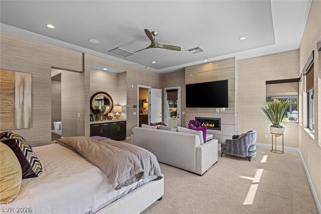 98 Glade Hollow Drive, Las Vegas, NV 89135