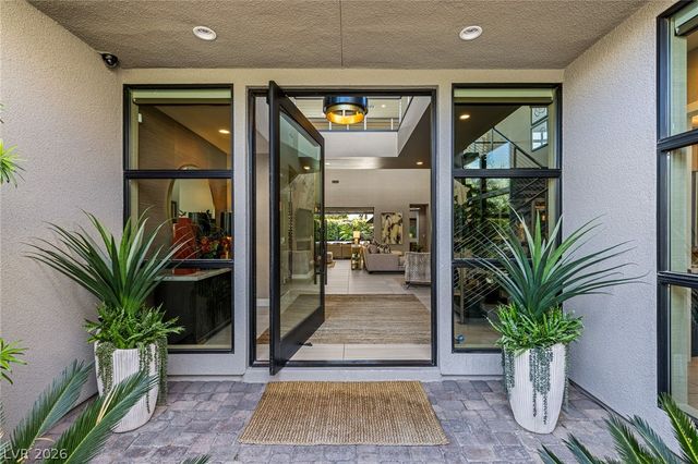 98 Glade Hollow Drive, Las Vegas, NV 89135