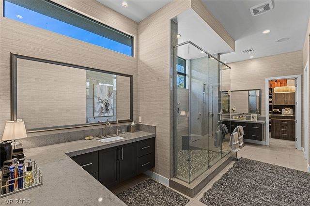 98 Glade Hollow Drive, Las Vegas, NV 89135