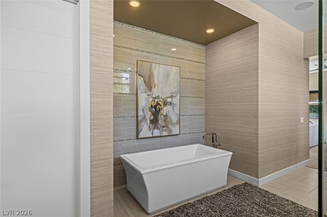 98 Glade Hollow Drive, Las Vegas, NV 89135