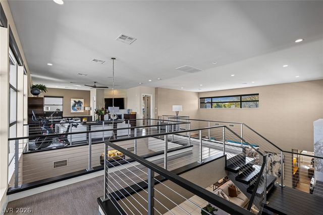 98 Glade Hollow Drive, Las Vegas, NV 89135