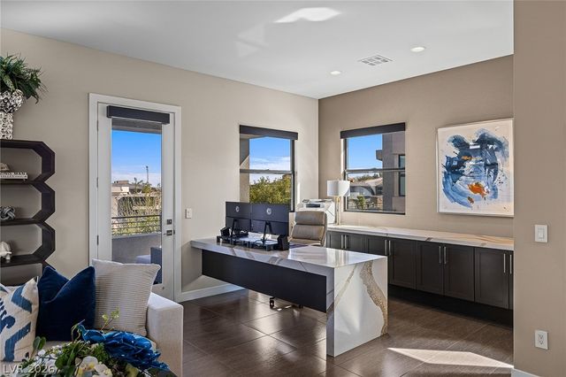 98 Glade Hollow Drive, Las Vegas, NV 89135