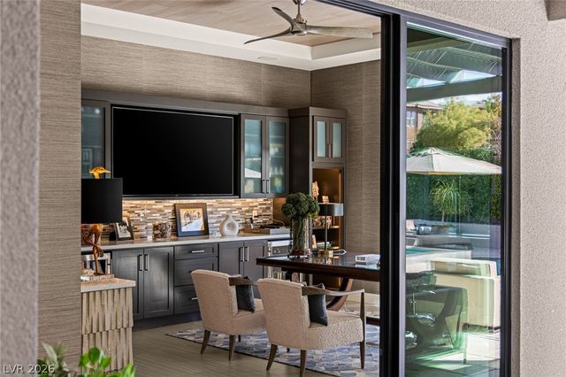 98 Glade Hollow Drive, Las Vegas, NV 89135