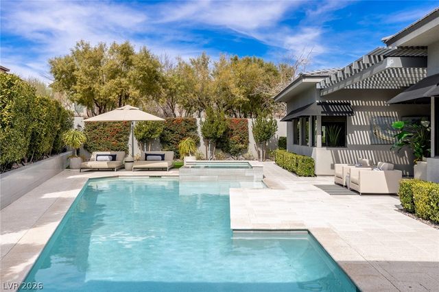 98 Glade Hollow Drive, Las Vegas, NV 89135