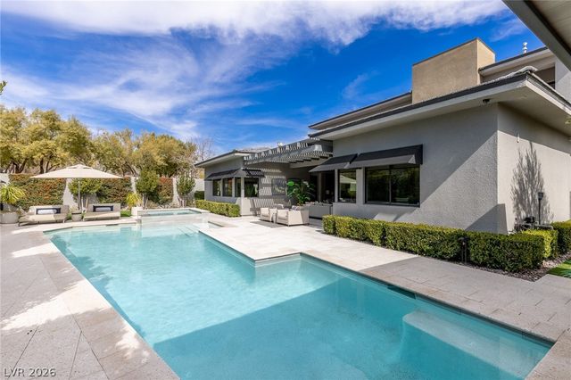 98 Glade Hollow Drive, Las Vegas, NV 89135