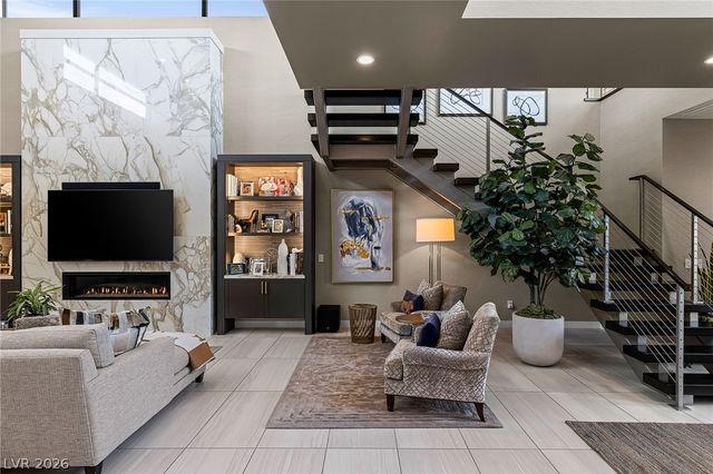 98 Glade Hollow Drive, Las Vegas, NV 89135