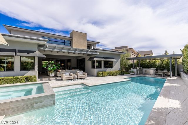 98 Glade Hollow Drive, Las Vegas, NV 89135