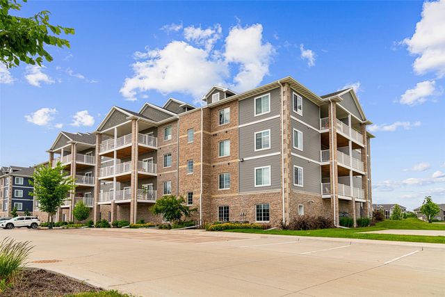 2871 Spring Rose Circle 207, Coralville, IA 52241