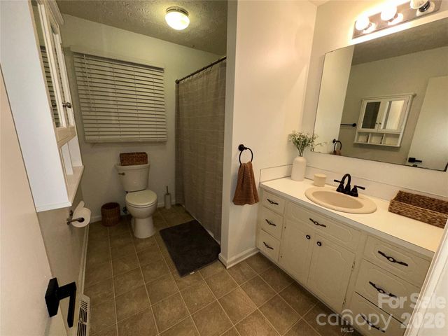 8224 Craighead Road, Harrisburg, NC 28075