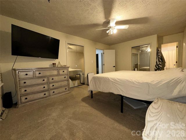 8224 Craighead Road, Harrisburg, NC 28075