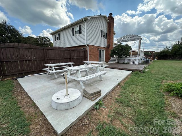 8224 Craighead Road, Harrisburg, NC 28075