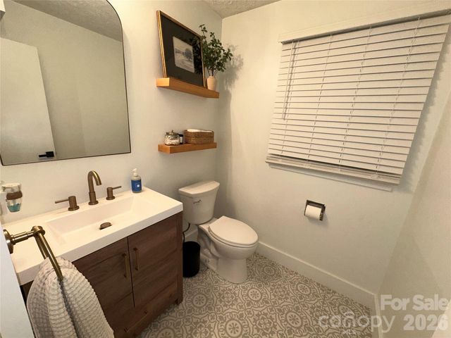 8224 Craighead Road, Harrisburg, NC 28075