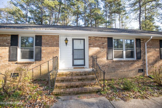 901 Glendale Drive, Aberdeen, NC 28315