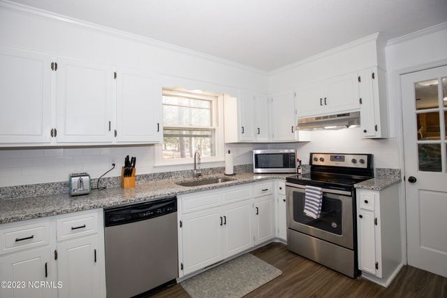 901 Glendale Drive, Aberdeen, NC 28315