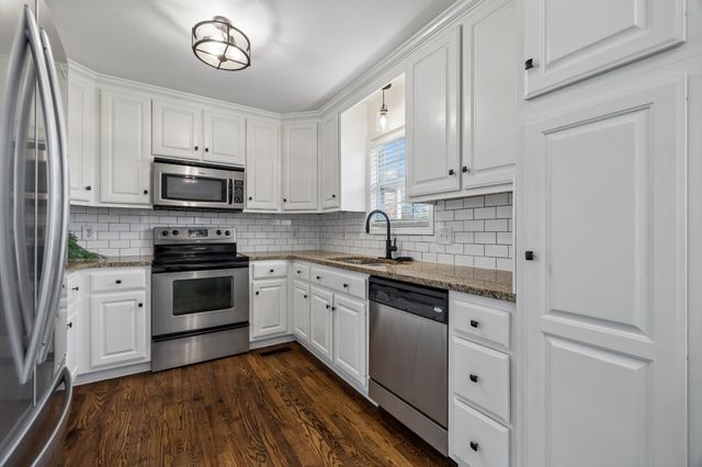 223 Osprey Dr, Gallatin, TN 37066