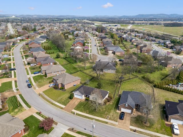 223 Osprey Dr, Gallatin, TN 37066