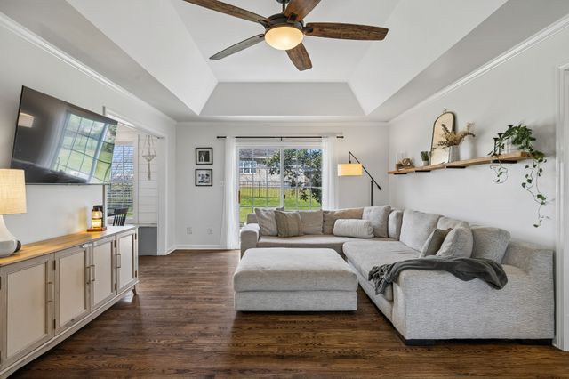 223 Osprey Dr, Gallatin, TN 37066