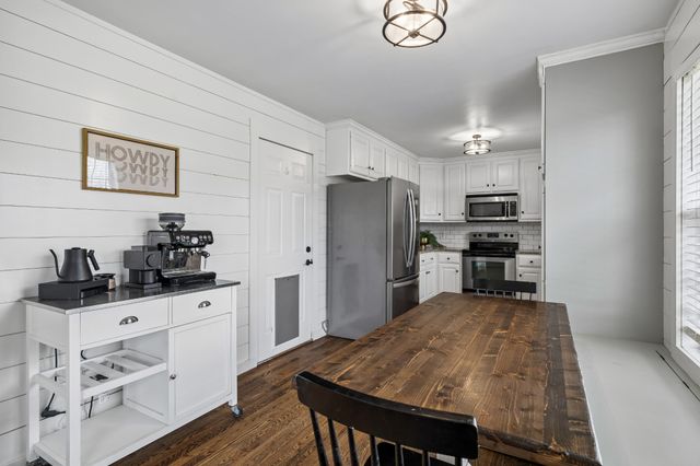 223 Osprey Dr, Gallatin, TN 37066