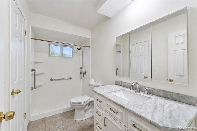 201 Charterhouse Drive, Canton, MI 48188