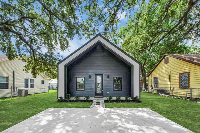 605 E Murrill Ave, Baytown, TX 77520