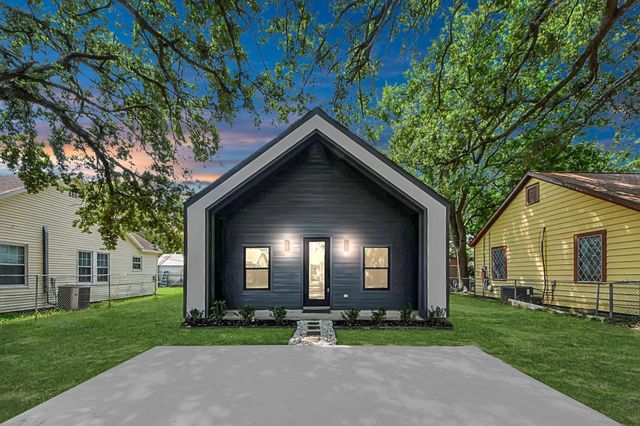 605 E Murrill Ave, Baytown, TX 77520