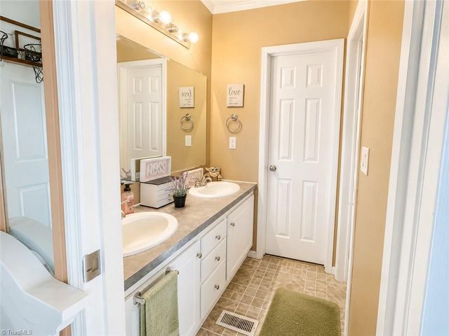 219 Sidden Street, Mount Airy, NC 27030