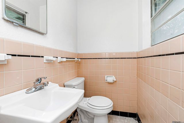 1435 Duchess Dr, Baton Rouge, LA 70815