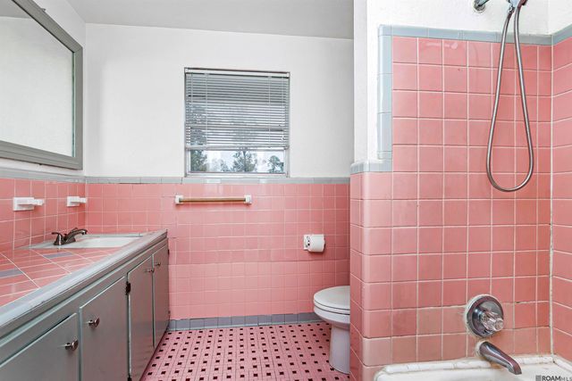 1435 Duchess Dr, Baton Rouge, LA 70815