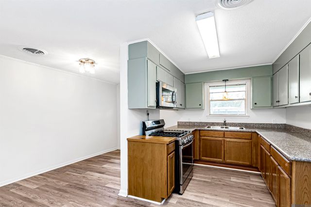 1435 Duchess Dr, Baton Rouge, LA 70815