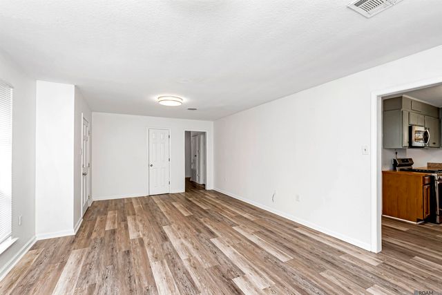 1435 Duchess Dr, Baton Rouge, LA 70815