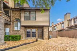 5757 E University Boulevard 27S, Dallas, TX 75206