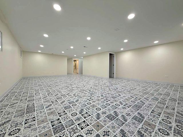 1166 Saylesville Lane, Schaumburg, IL 60193