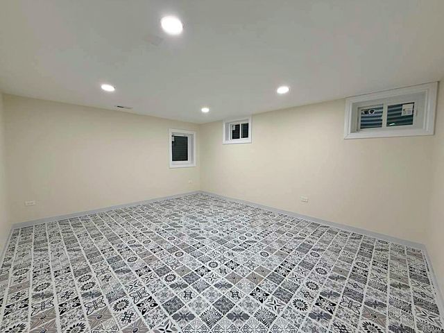 1166 Saylesville Lane, Schaumburg, IL 60193