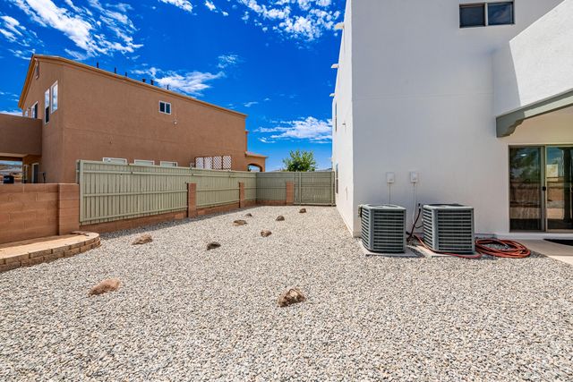 6639 MOUNTAIN HAWK Loop NE, Rio Rancho, NM 87144