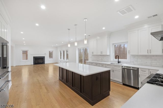 3 Majors Rd, Warren Twp., NJ 07059