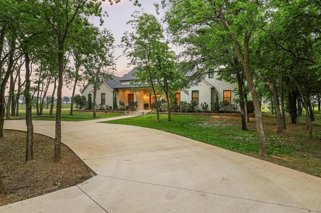 104 Beavers Bend Drive, Gunter, TX 75058