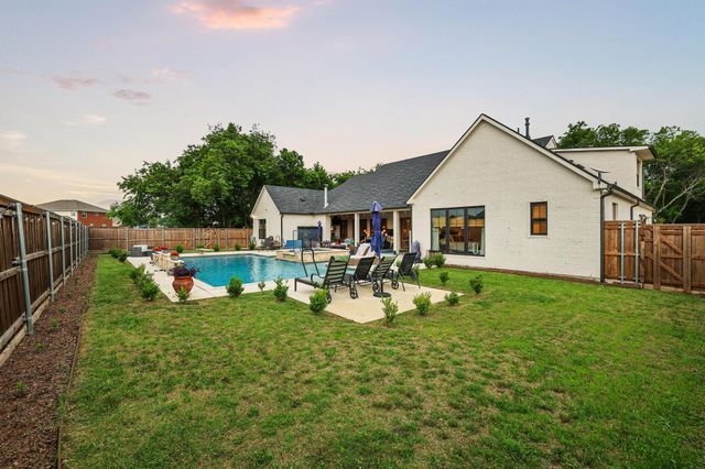 104 Beavers Bend Drive, Gunter, TX 75058