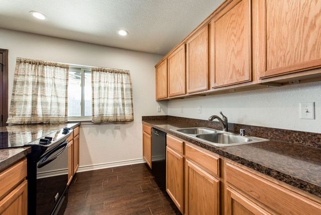 8302 Chesham Drive, Rowlett, TX 75088