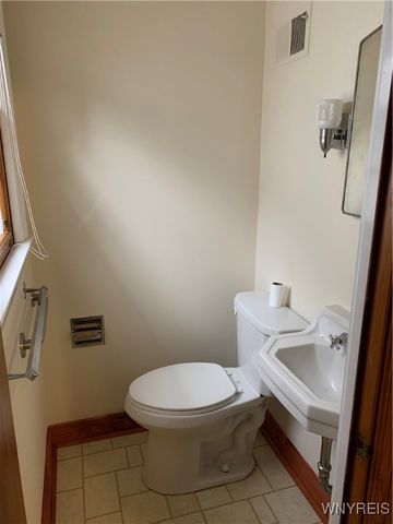 43 Robert Street, Hamburg, NY 14075