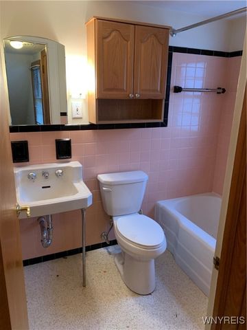 43 Robert Street, Hamburg, NY 14075