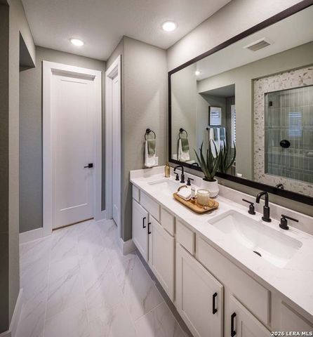 228 White Oak, Castroville, TX 78009