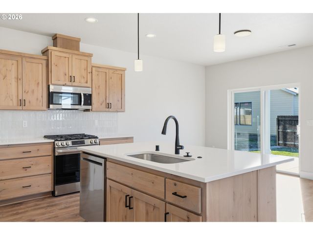 729 Se 34th St, Battle Ground, WA 98604