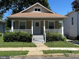 147 E PINE ST, Audubon, NJ 08106