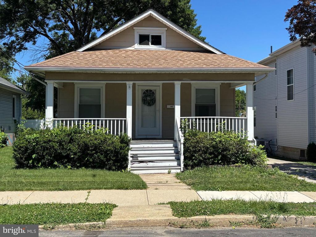 147 E PINE ST, Audubon, NJ 08106