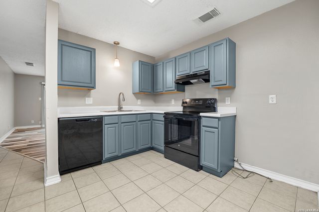 2619 Kingswell Ave, San Antonio, TX 78251